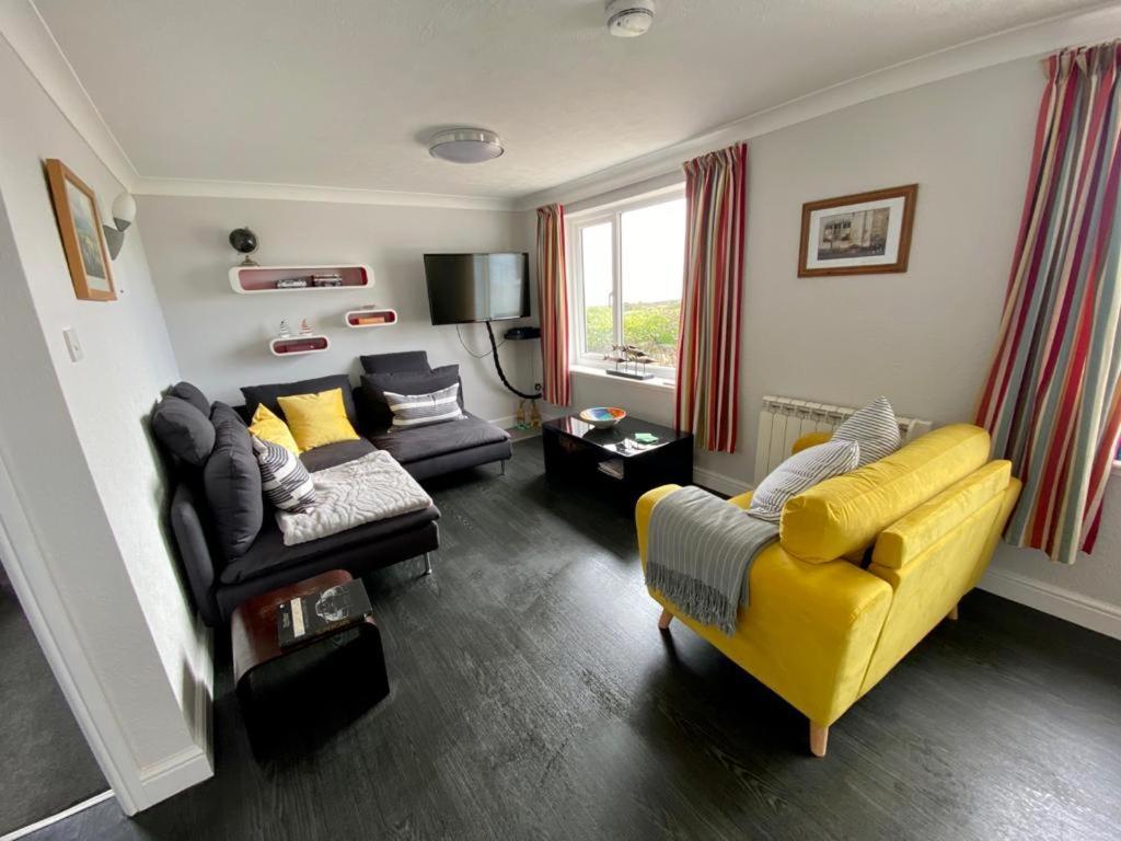 The Old Dairy, Land'S End, Sennen Apartment Exterior foto