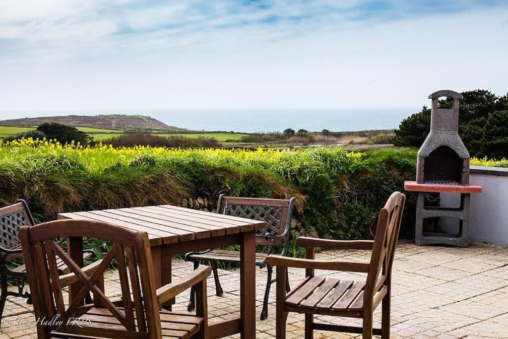 The Old Dairy, Land'S End, Sennen Apartment Exterior foto