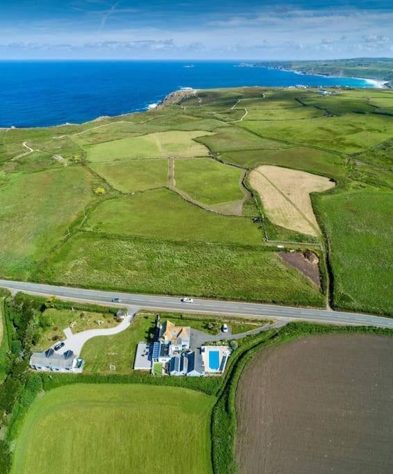 The Old Dairy, Land'S End, Sennen Apartment Exterior foto
